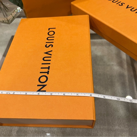 Louis Vuitton Magnetic Gift Boxes Set - Picture 12 of 13
